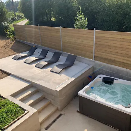 La Babelais, 22 Couchages 36 Personnes Pour Soiree Holiday home *